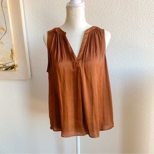 💥Brown sleeveless banana republic top💥